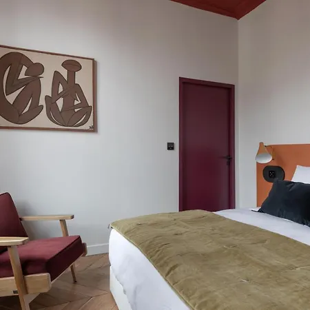 Mihotel Blandan מלון *